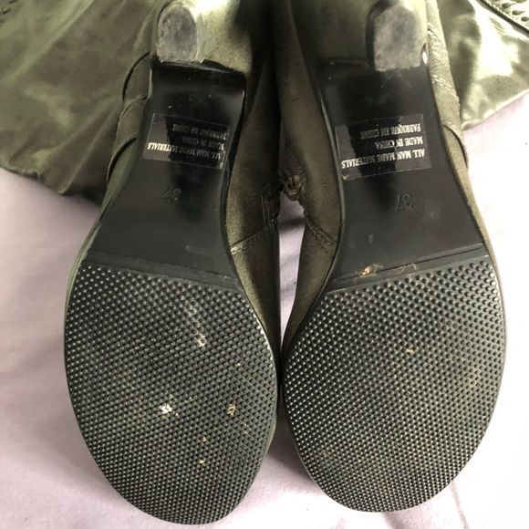 Grey boots - Picture 3 of 9